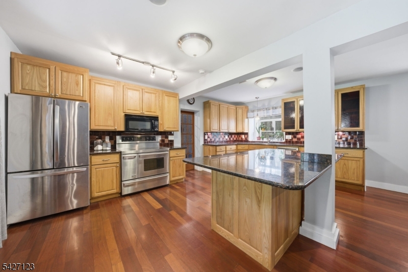 White Meadow Lake - Residential