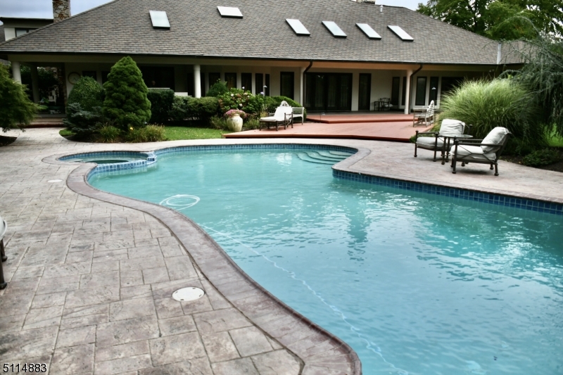 New Vernon - Residential