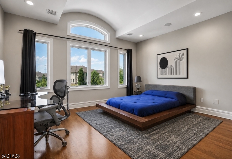 BEL AIR WOODS - Residential