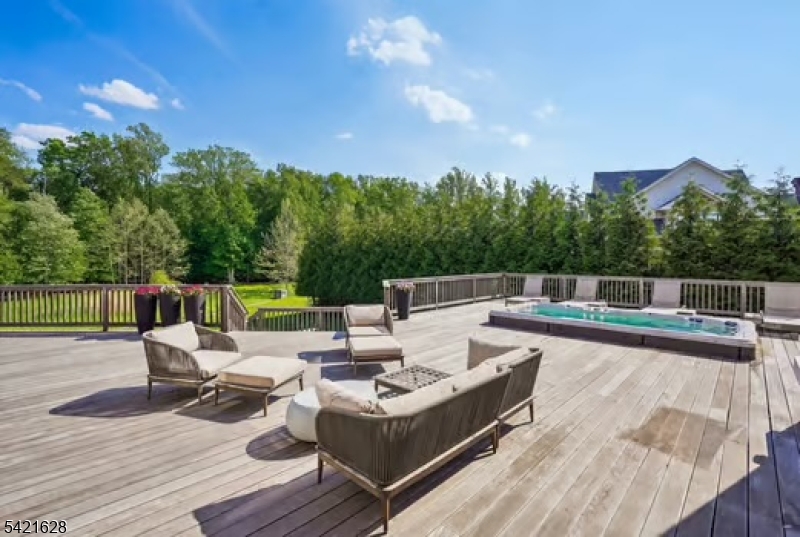 BEL AIR WOODS - Residential