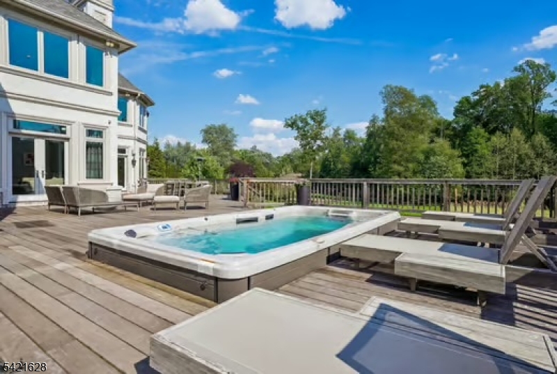 BEL AIR WOODS - Residential