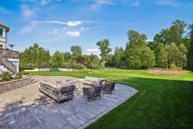 BEL AIR WOODS - Residential