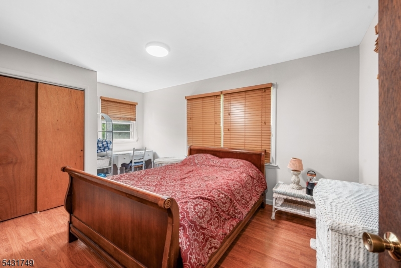Mountain Way, Hills - Residential