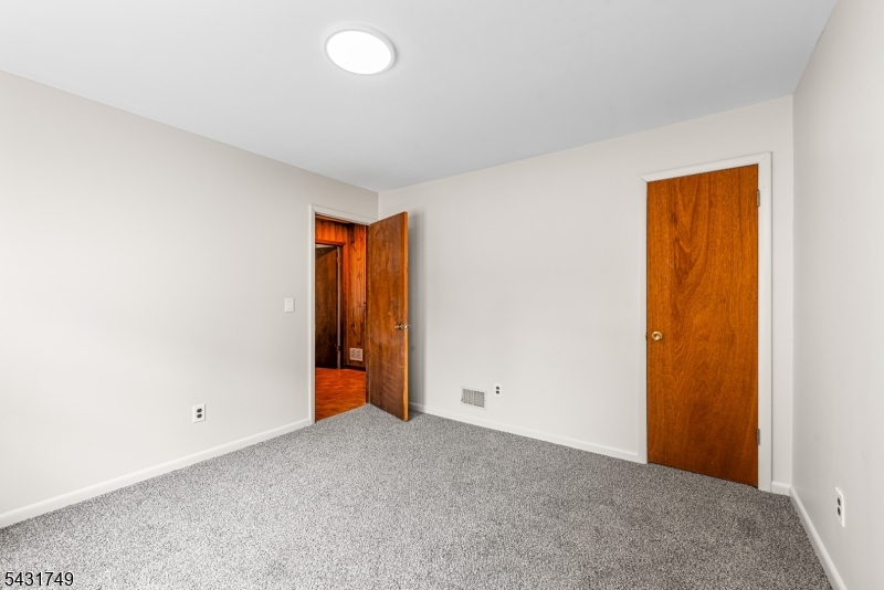 Mountain Way, Hills - Residential