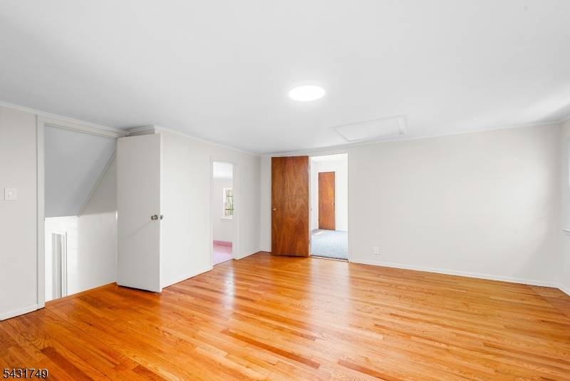 Mountain Way, Hills - Residential