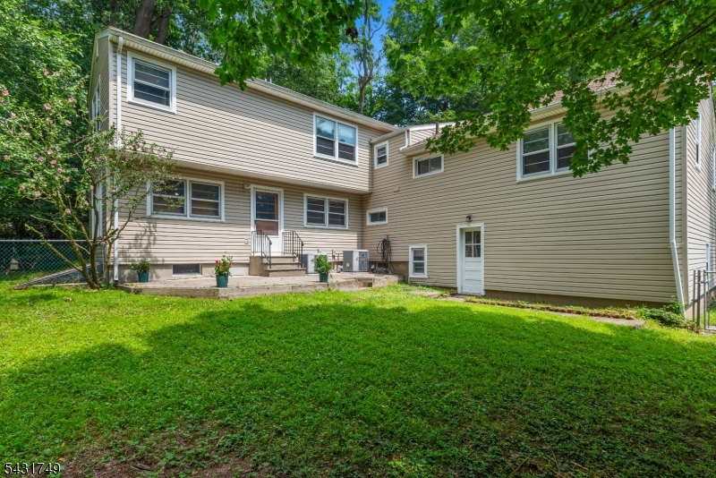 Mountain Way, Hills - Residential