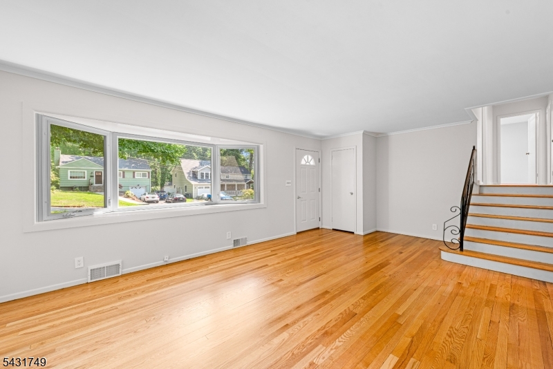 Mountain Way, Hills - Residential