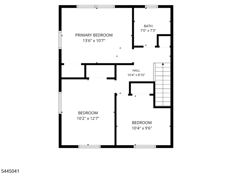 Main image without alt text