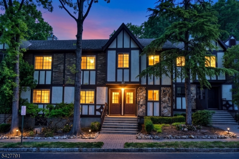 Ridge Gardens - Residential