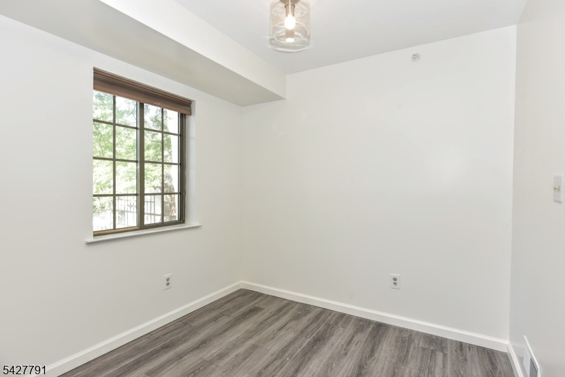 Ridge Gardens - Residential
