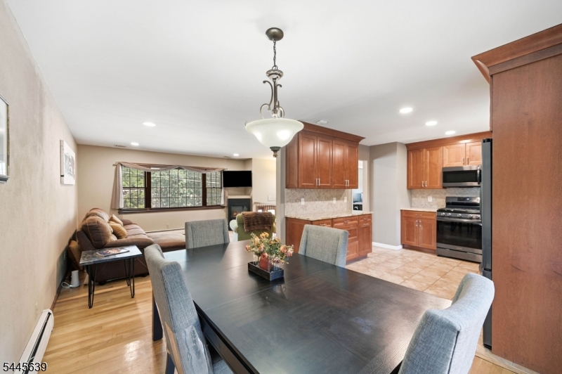 LAKE SWANNONOA - Residential