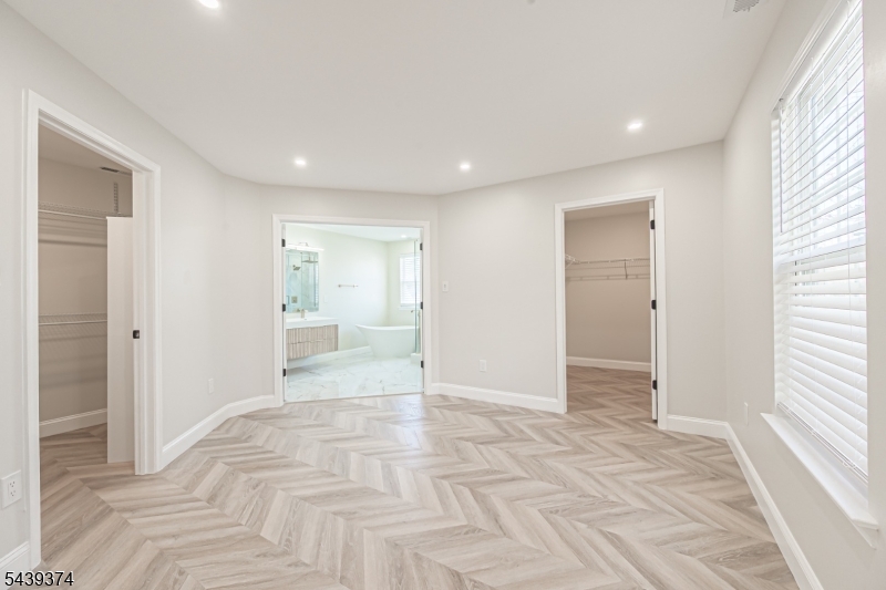 CHANCELLOR PARK - Residential