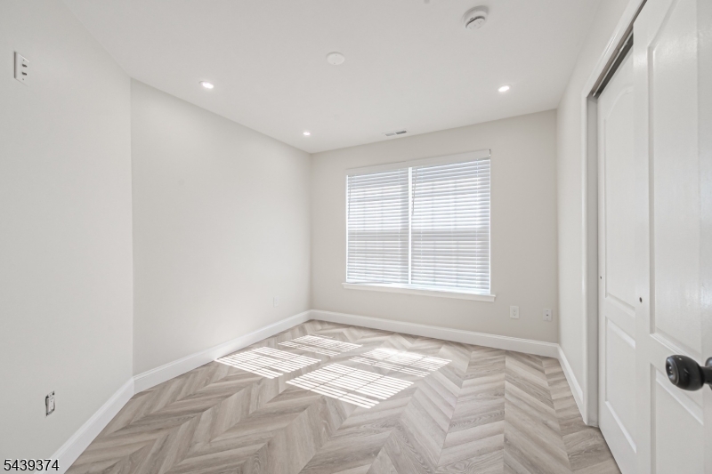 CHANCELLOR PARK - Residential