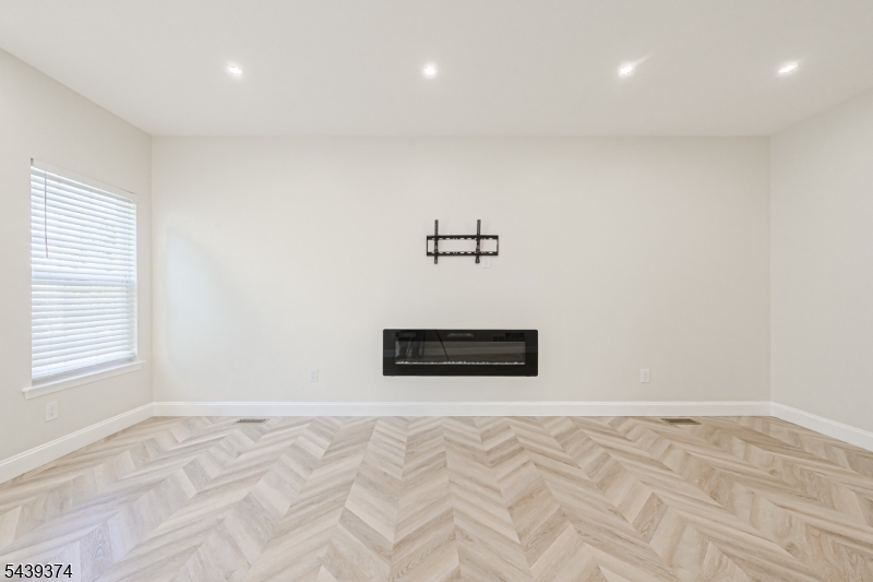 CHANCELLOR PARK - Residential