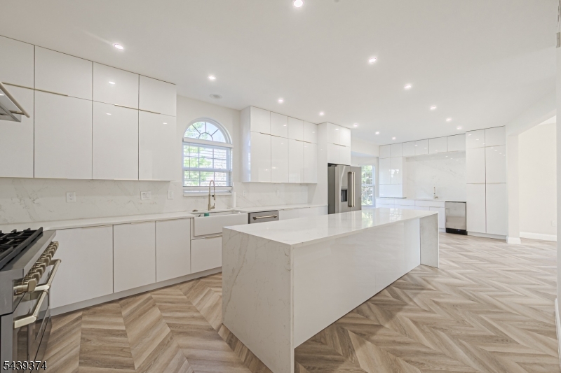 CHANCELLOR PARK - Residential