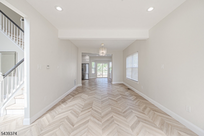CHANCELLOR PARK - Residential
