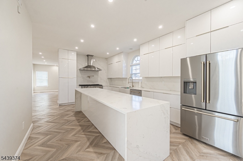 CHANCELLOR PARK - Residential
