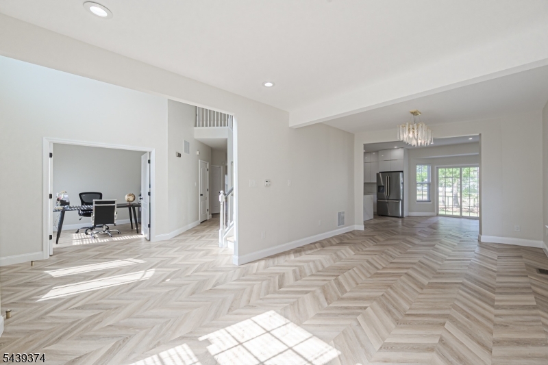 CHANCELLOR PARK - Residential