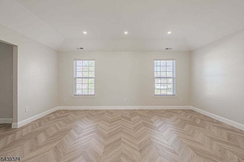 CHANCELLOR PARK - Residential