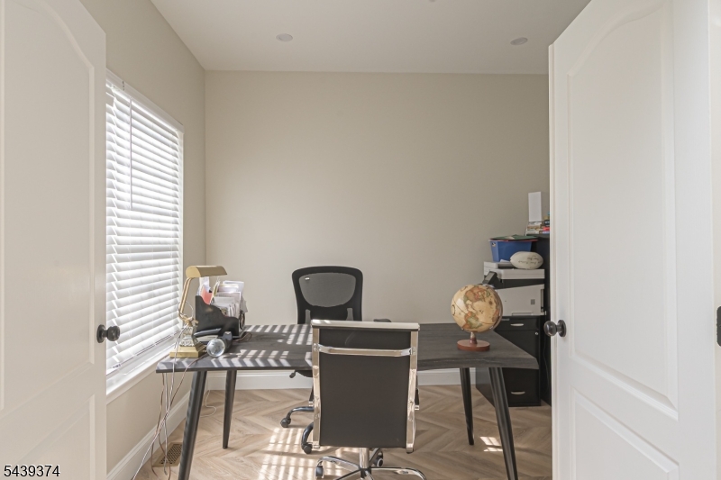 CHANCELLOR PARK - Residential