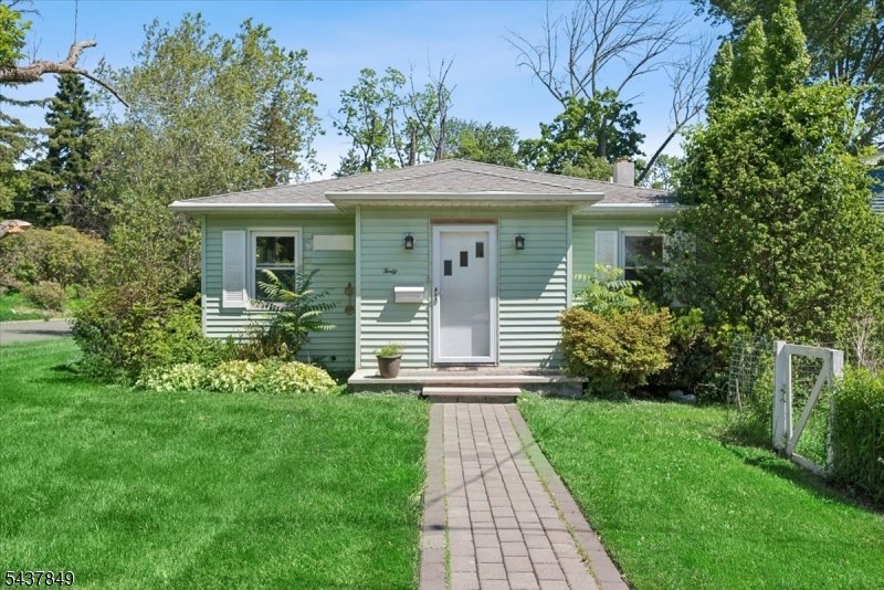 Lake Hiawatha - Residential