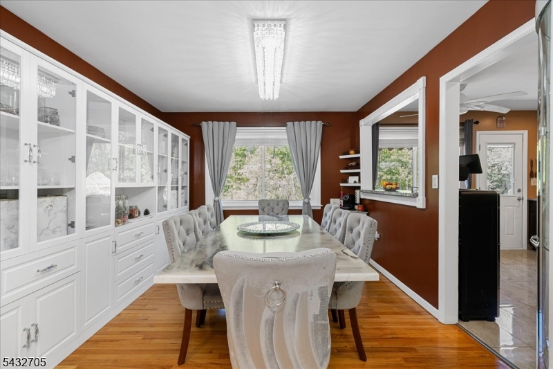 LOUNSBERRY HOLLOW - Residential