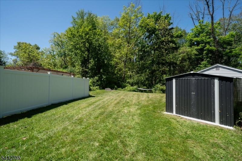 LOUNSBERRY HOLLOW - Residential