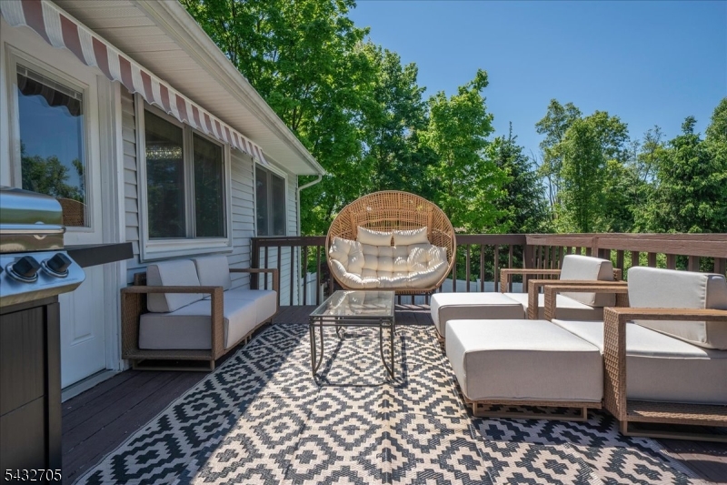 LOUNSBERRY HOLLOW - Residential
