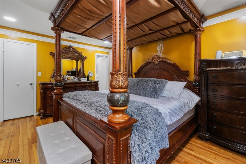 LOUNSBERRY HOLLOW - Residential