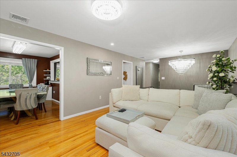 LOUNSBERRY HOLLOW - Residential