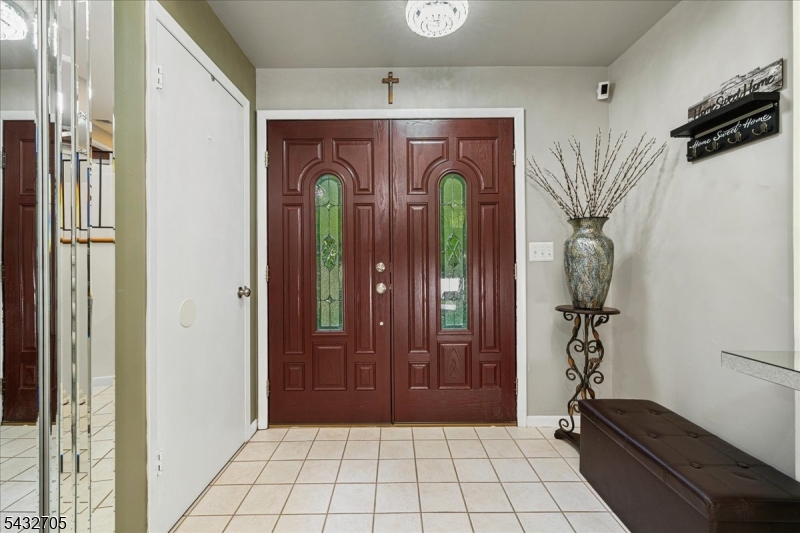 LOUNSBERRY HOLLOW - Residential