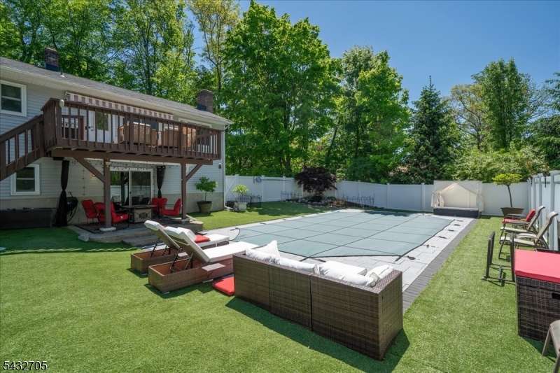 LOUNSBERRY HOLLOW - Residential