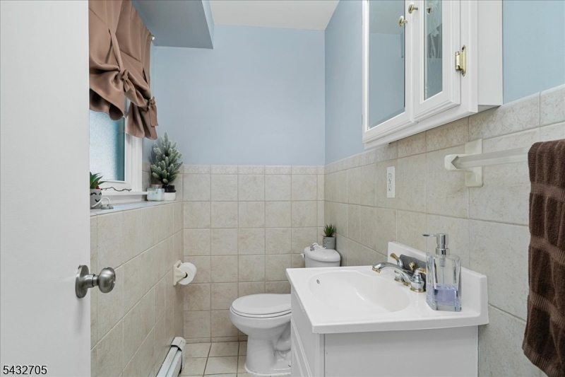 LOUNSBERRY HOLLOW - Residential