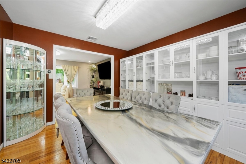 LOUNSBERRY HOLLOW - Residential