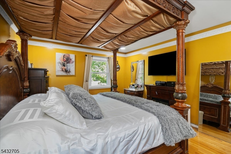 LOUNSBERRY HOLLOW - Residential
