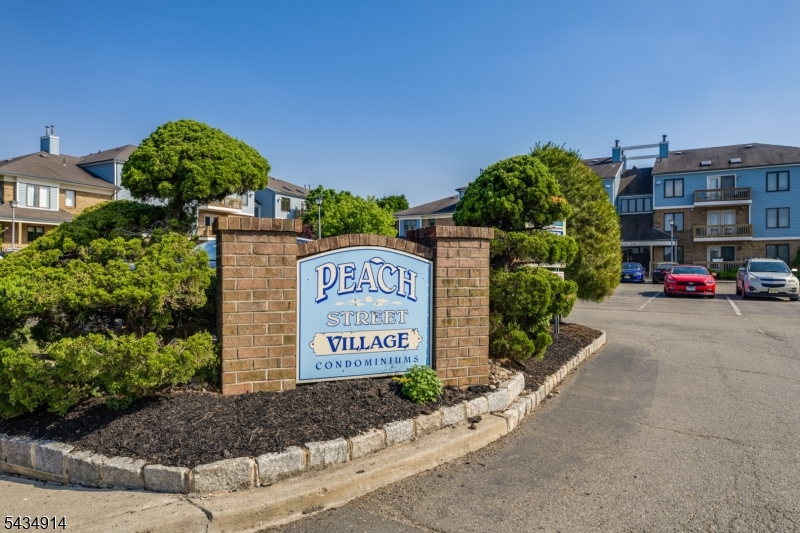 Peach Street Village - Residential