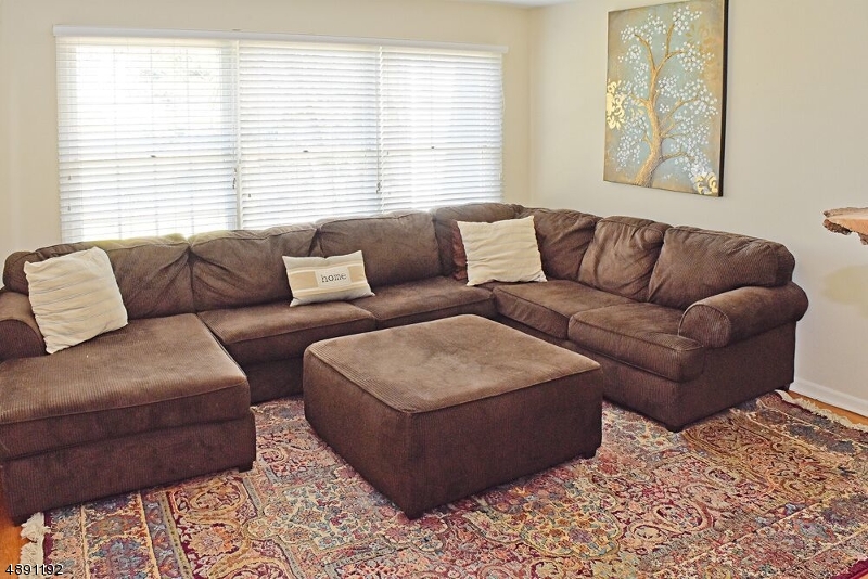 Knollcrest - Residential