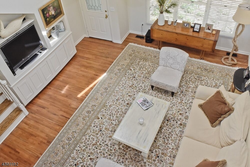 Knollcrest - Residential