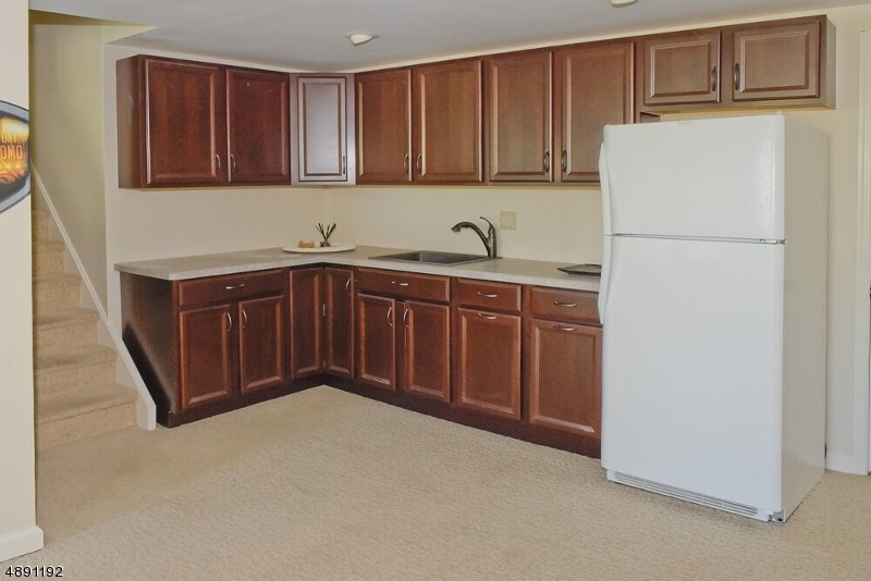 Knollcrest - Residential