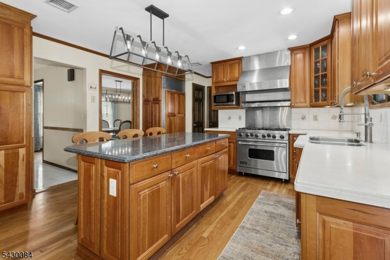 Woods of Mountainside - Residential