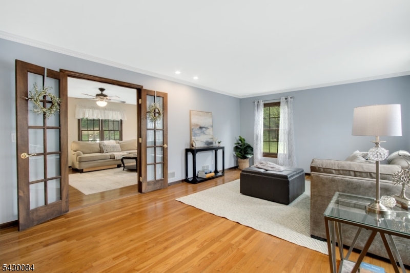 Woods of Mountainside - Residential