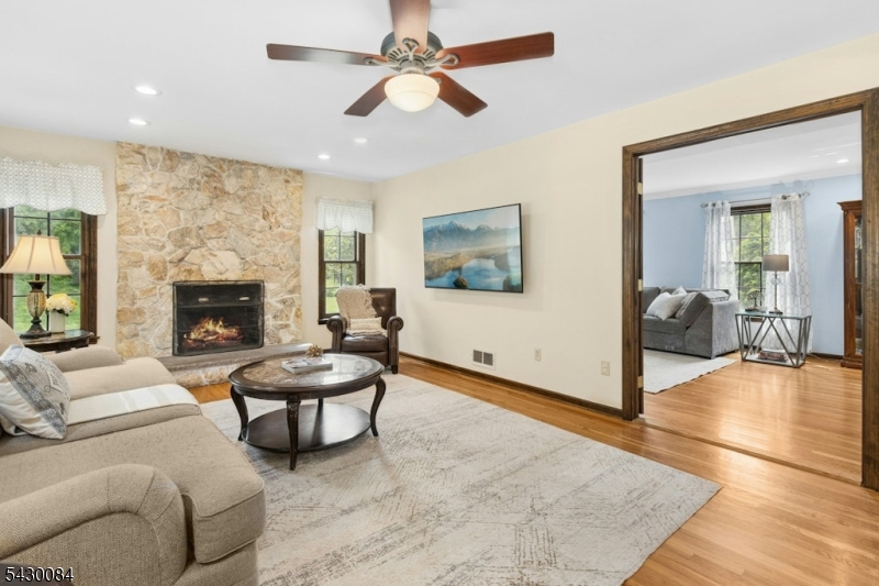 Woods of Mountainside - Residential