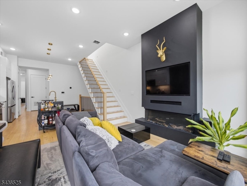 na - Residential