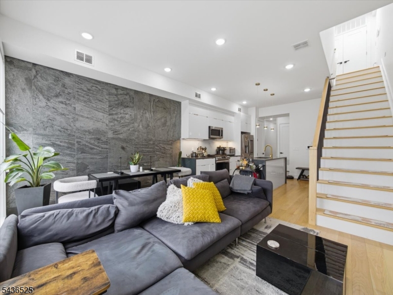 na - Residential
