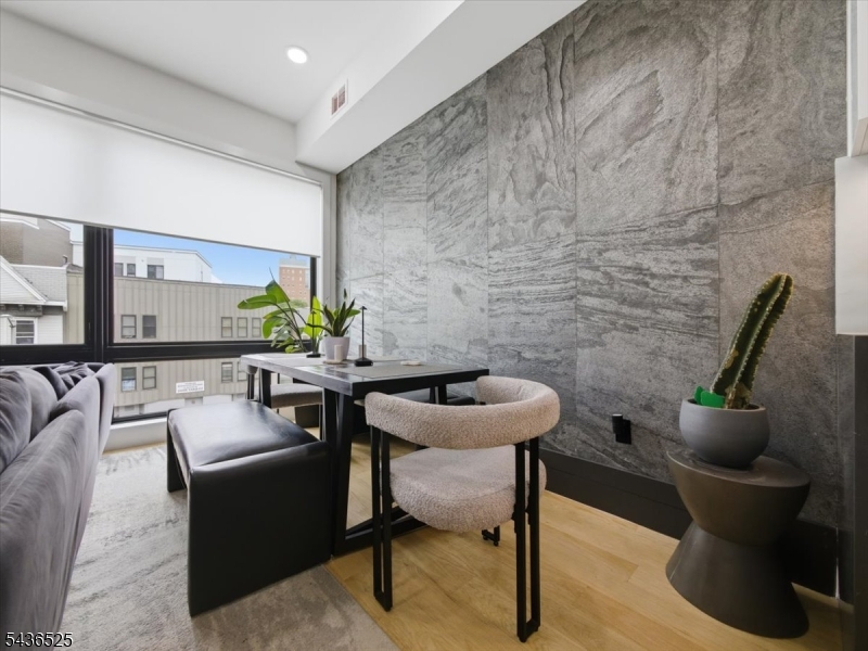 na - Residential