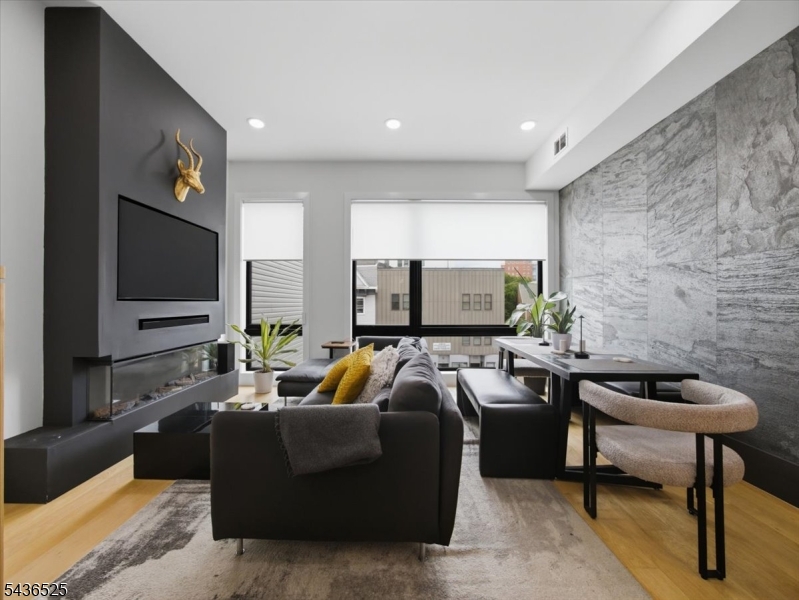na - Residential
