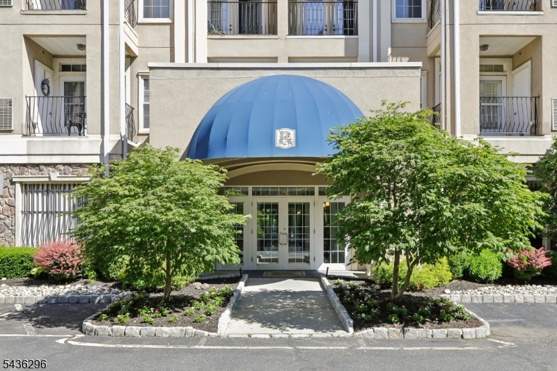 Winthrop Court - Residential
