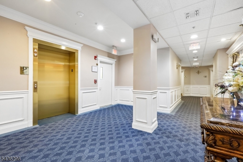 Winthrop Court - Residential