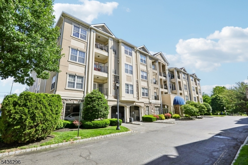 Winthrop Court - Residential