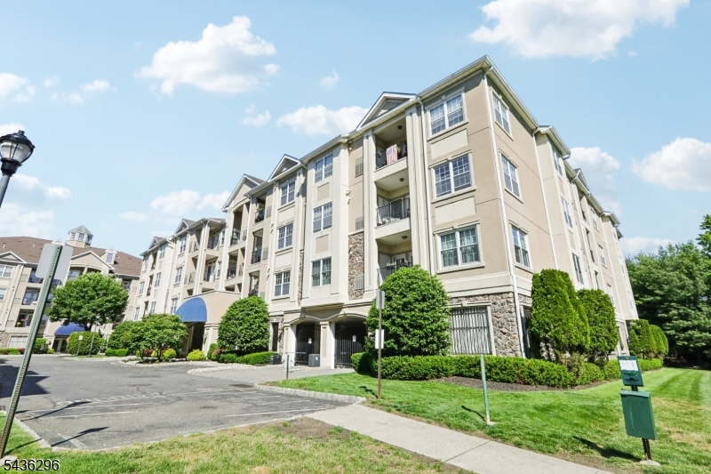 Winthrop Court - Residential